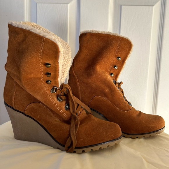 Kelsi Dagger women’s suede lace up wedge boots size 11 - Picture 2 of 6